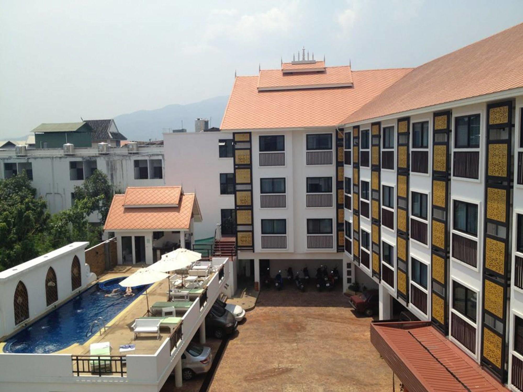 Wangburapa Grand Hotel Chiang Mai Exterior foto